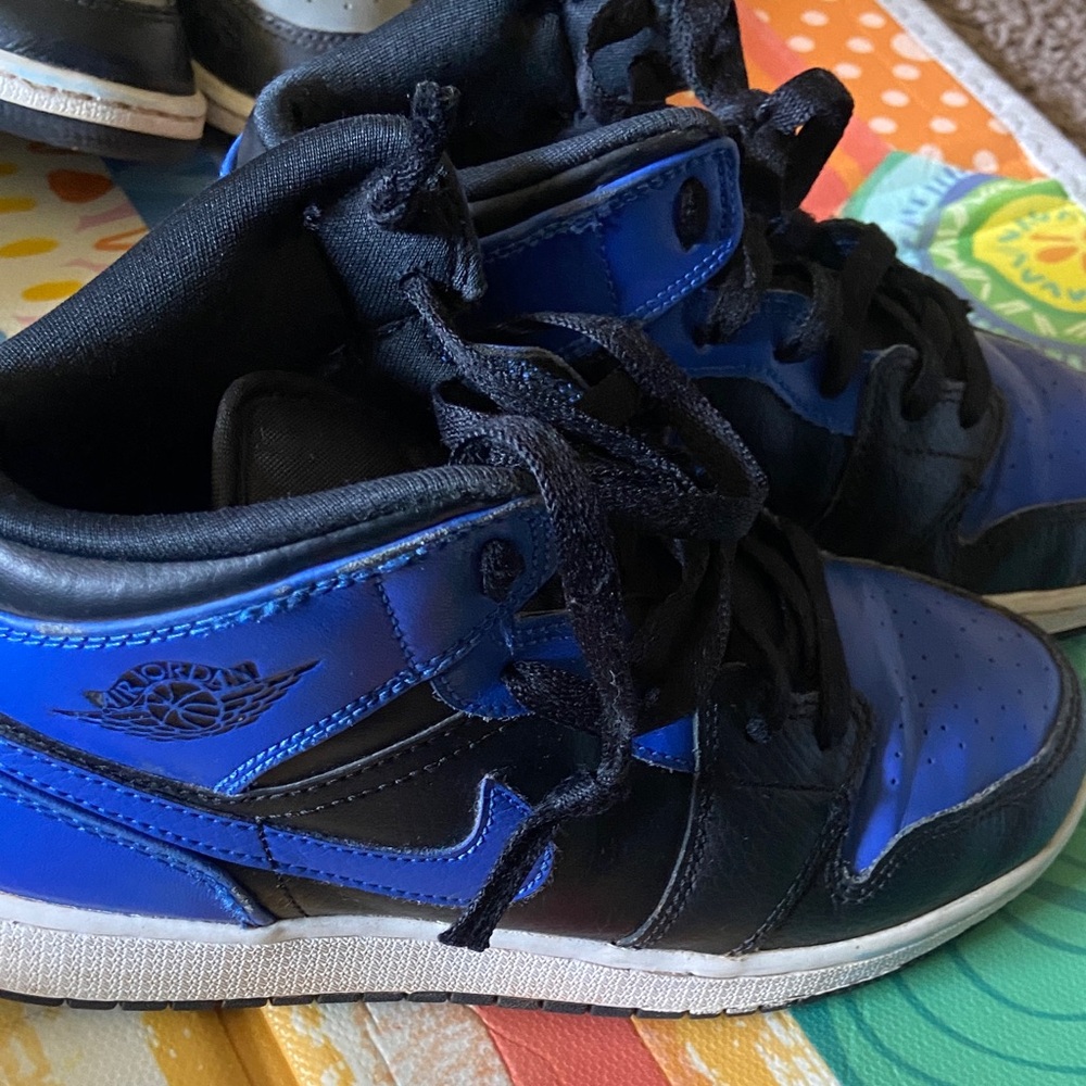Jordan Kids Black and Blue Sneakers